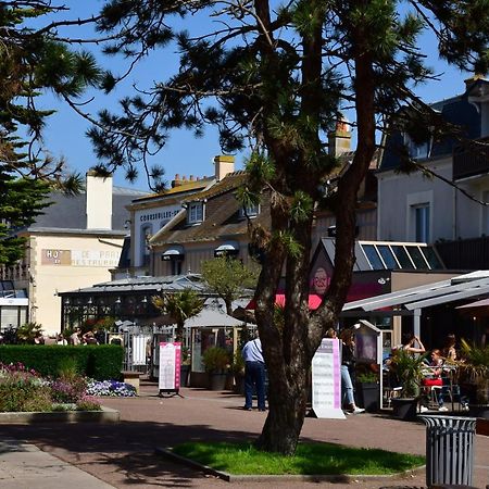 La Courette, Maison Avec Cour Proche Plage Graye-sur-Mer 外观 照片